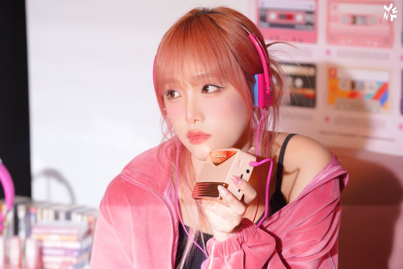 240502 Yuehua Naver Post - YENA - lilybyred Behind #6 documents 4