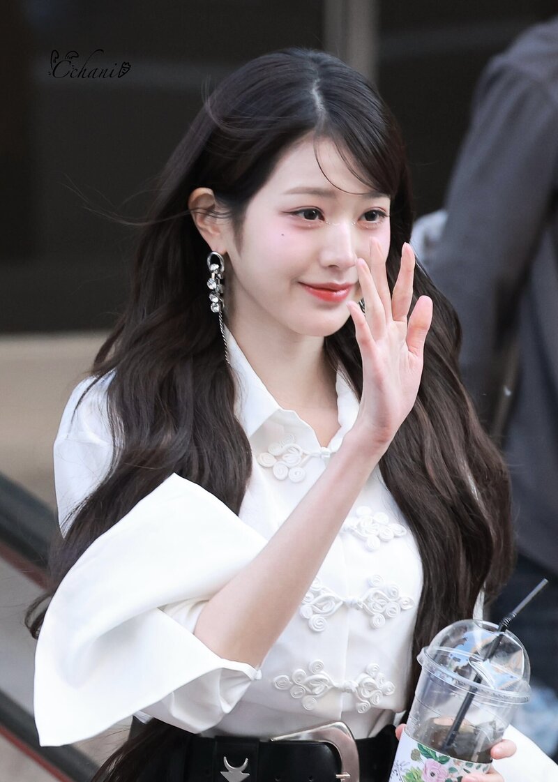 240503 WONYOUNG - Music Bank Commute and Fansign Event documents 14