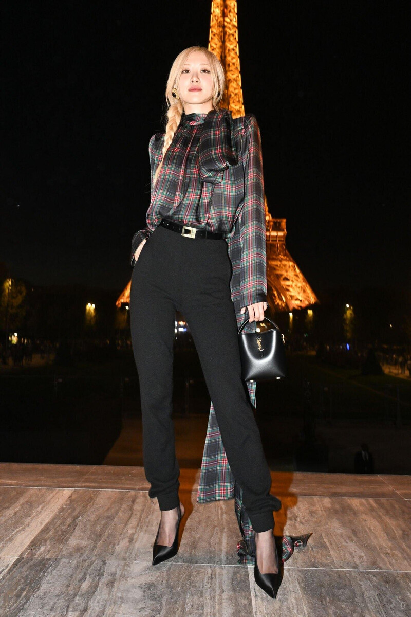 Rosé at the YSL Paris Fashion Week show documents 8