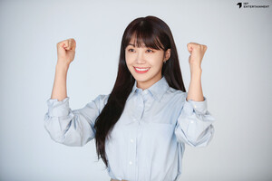 220613 IST Naver post - Apink Eunji for Digital Learning Center CF behind