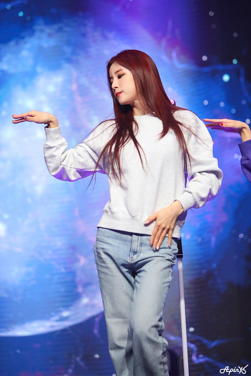 220315 IST Naver - Apink 'HORN' Showcase Behind documents 4