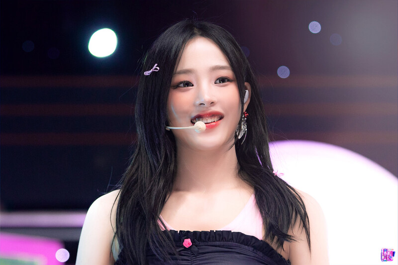 230723 NewJeans Minji - 'ETA' at Inkigayo documents 2