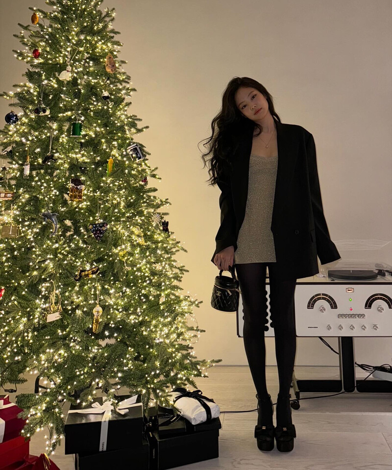 231231 JENNIE INSTAGRAM UPDATE documents 1