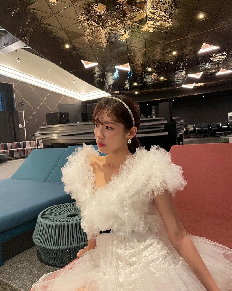 211003 OH MY GIRL Arin Instagram Update documents 5