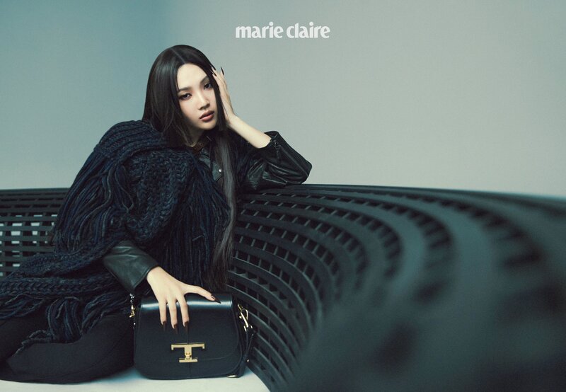Red Velvet JOY with Marie Claire X TOD’S November 2022 documents 3