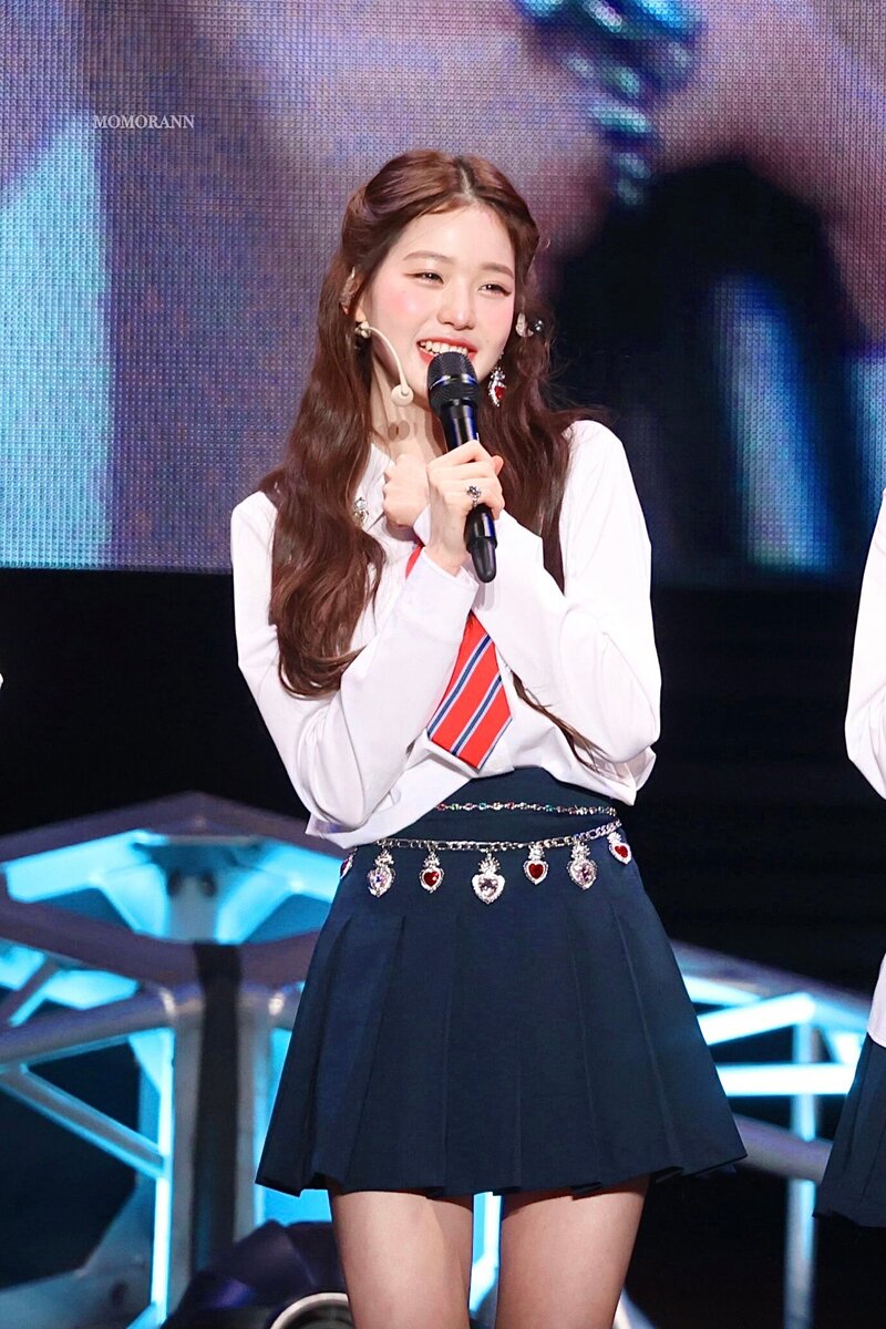220802 IVE Wonyoung at The Star Nextage documents 4
