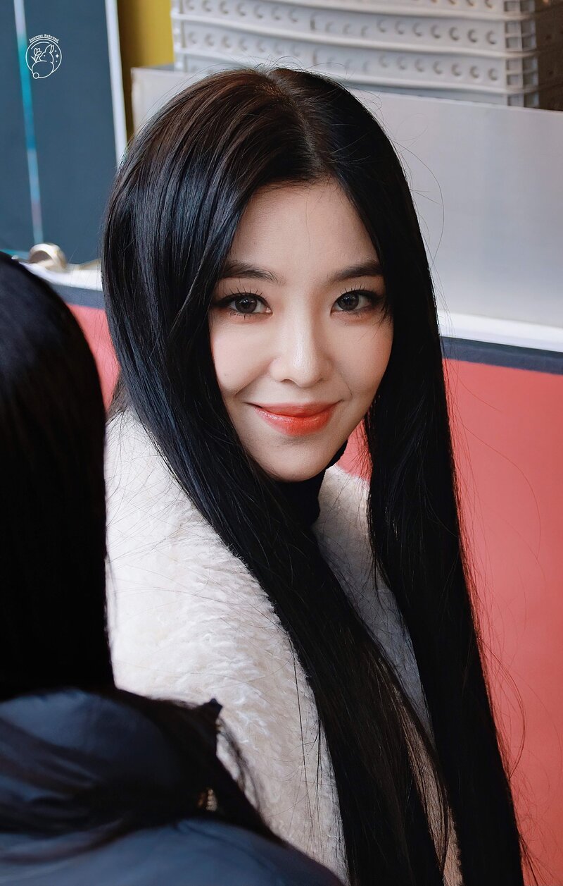 231117 Red Velvet Irene - Music Bank Commute documents 1