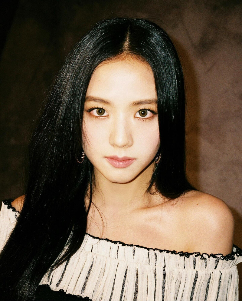 210830 - JISOO Instagram Update | Kpopping