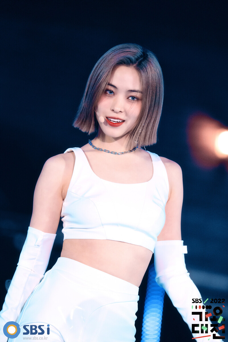 221224 ITZY Ryujin - 2022 SBS Gayo Daejeon Behind Photos documents 3