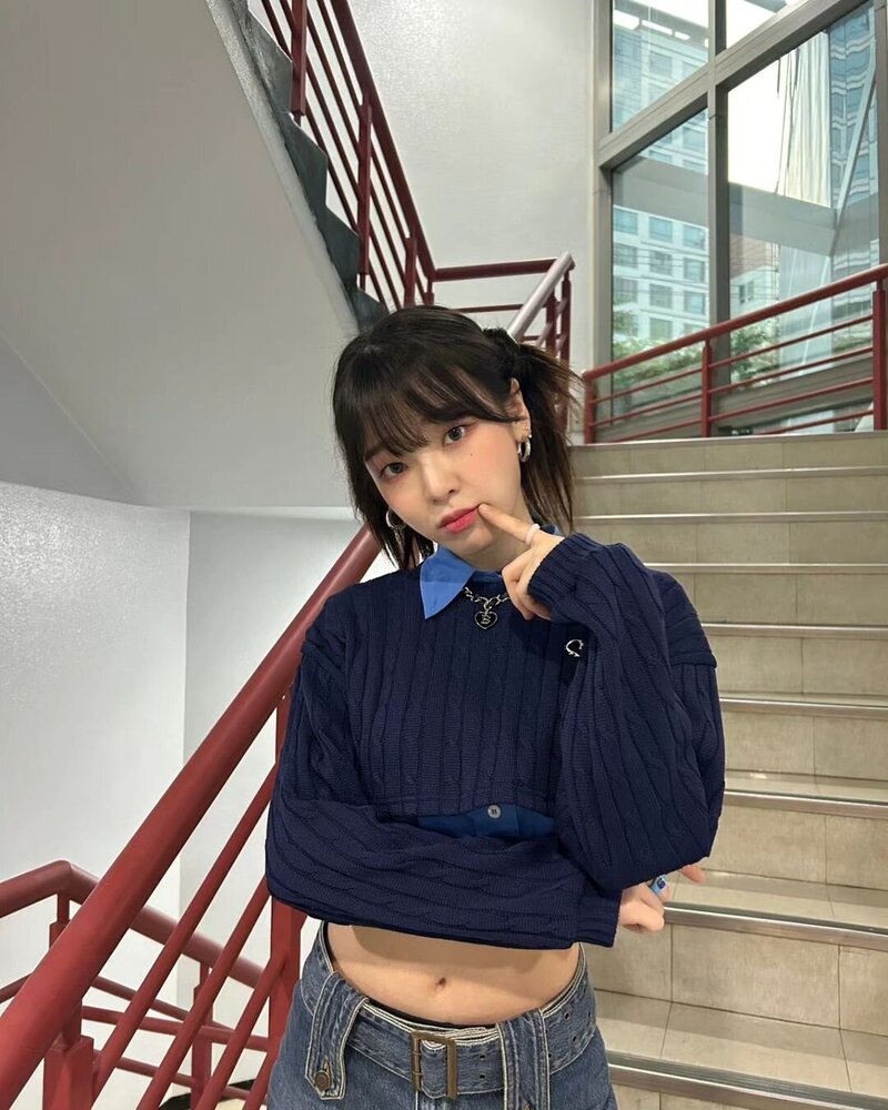 230730 OH MY GIRL Seunghee Instagram Update documents 3