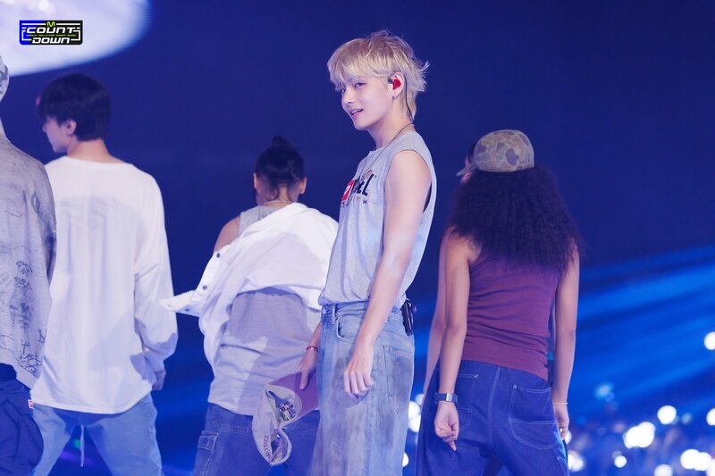230914 BTS V -  'Slow Dancing' at M Countdown documents 11