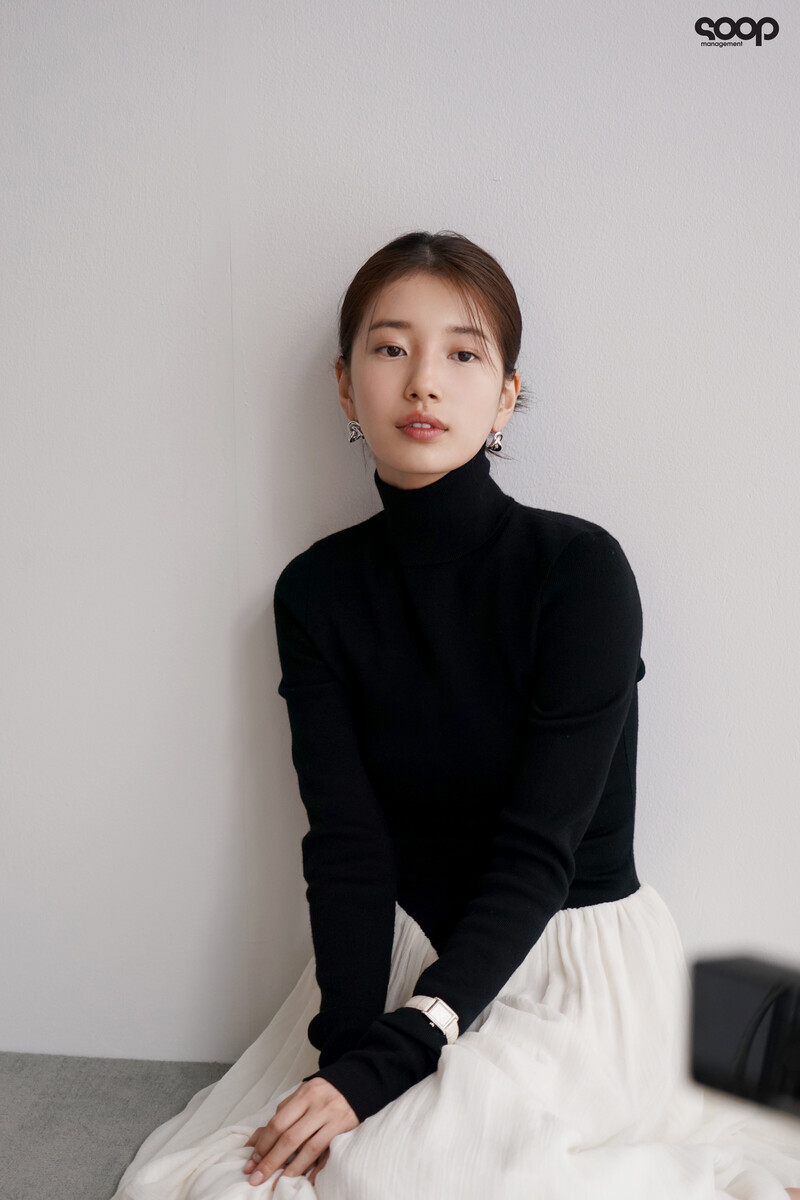 231127 SOOP Naver Post - Suzy - Cosmopolitan November 2023 Issue Behind documents 9