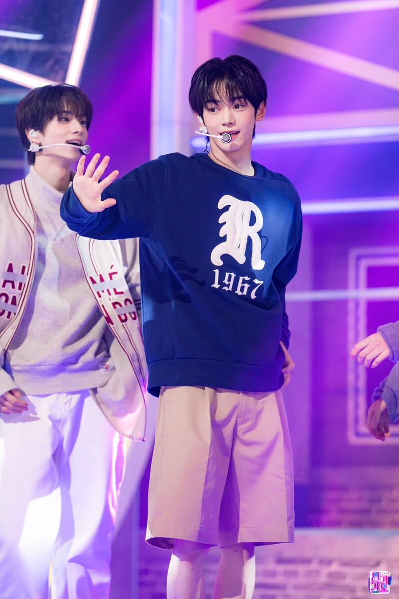 240128 TWS Hanjin - 'Plot Twist' and 'Oh Mymy: 7'  at Inkigayo documents 4