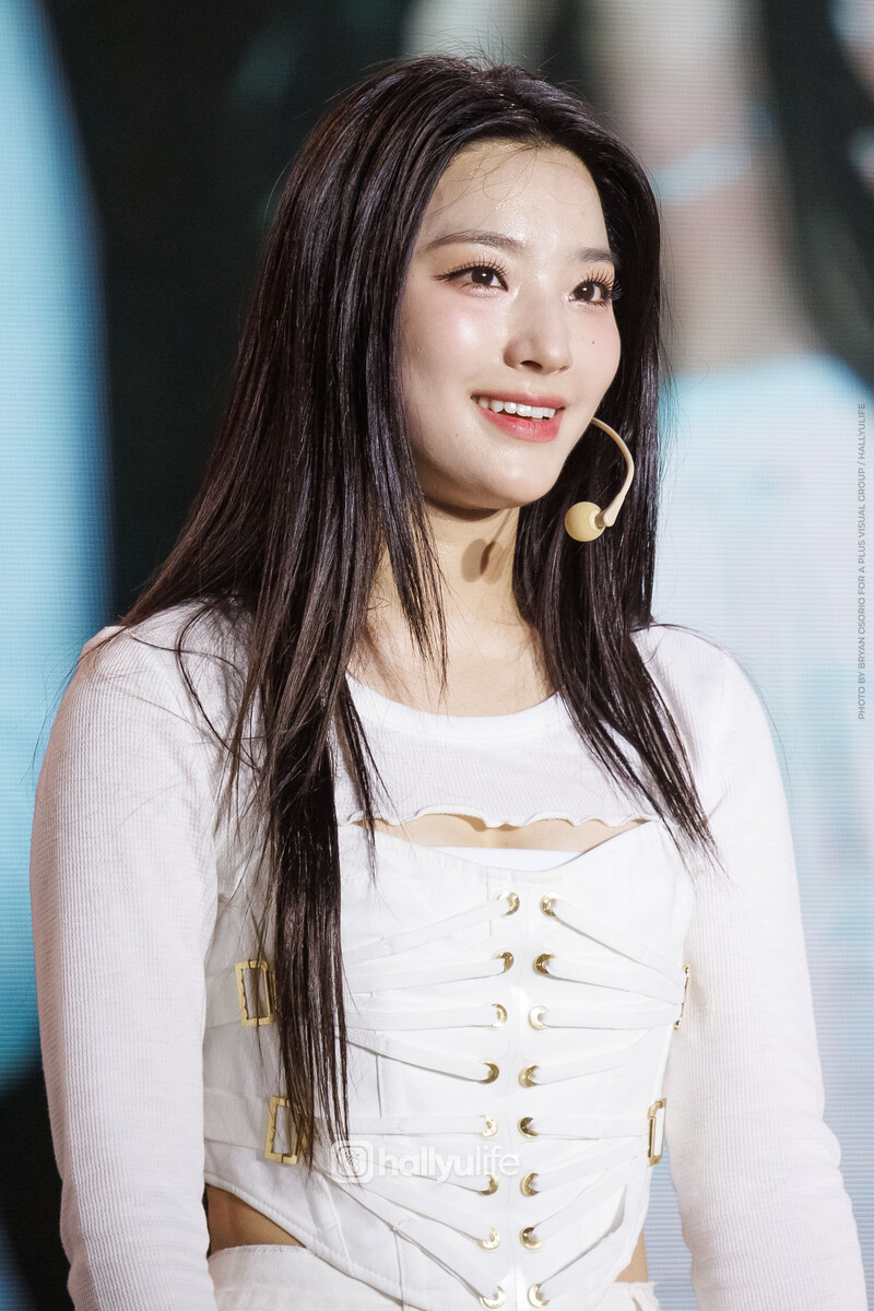 240511 fromis_9 Saerom - KWAVE Music Festival in Manila documents 4