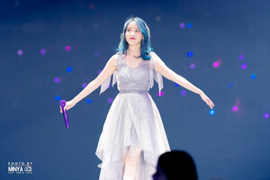 191123 IU's "Love Poem" Concert in Seoul