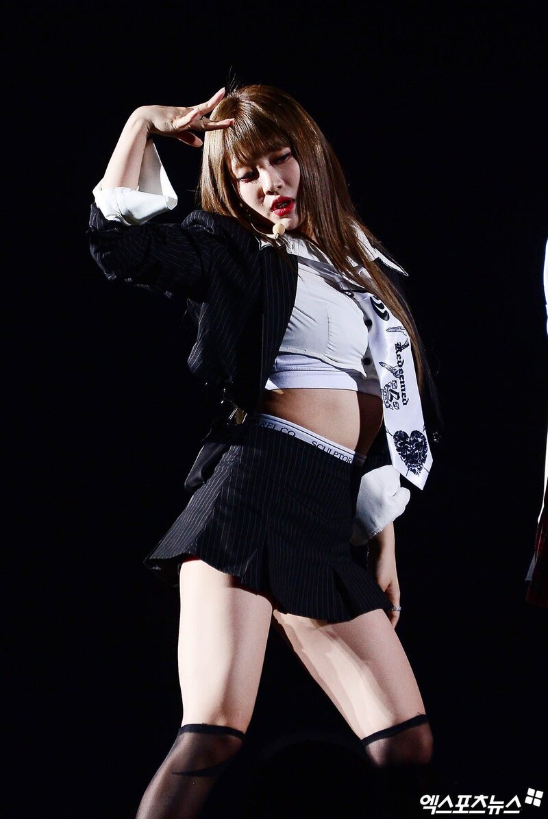 220820 aespa Ningning at SMTOWN LIVE 2022 in Suwon documents 1
