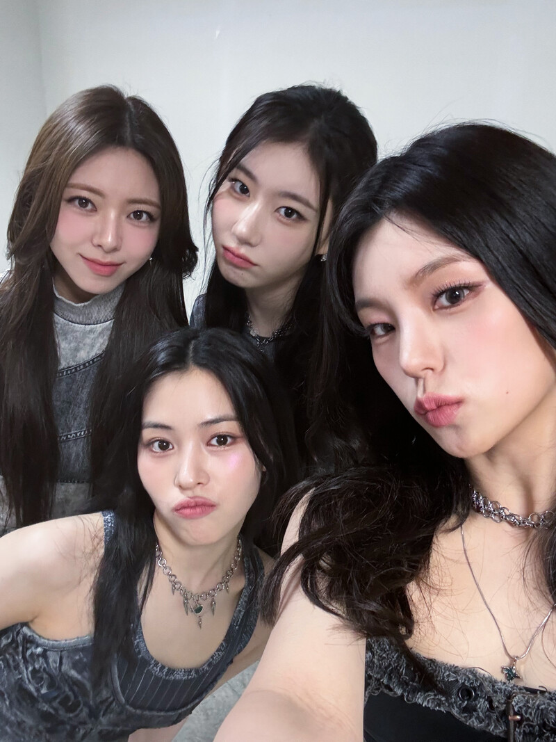 240907 - ITZY Twitter Update documents 2