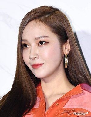 191031 Jessica at Louis Vuiton Cruise Spin-off Show