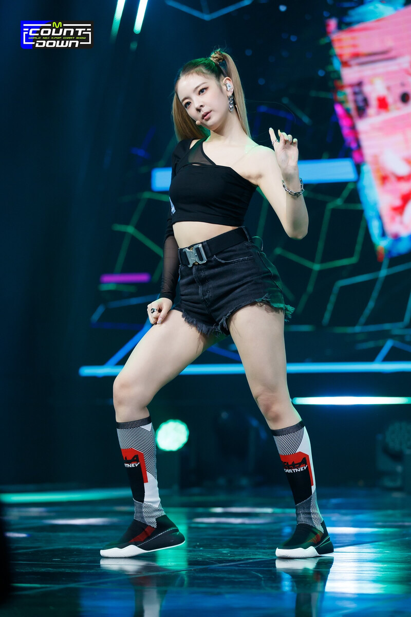 211014 ITZY - 'SWIPE' at M Countdown documents 23