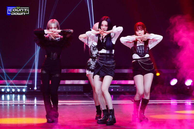 220714 aespa - 'Illusion' at M Countdown documents 7