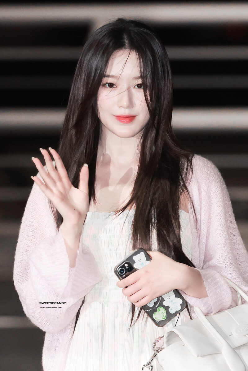 240418 (G)I-DLE Shuhua - ICN Airport documents 2