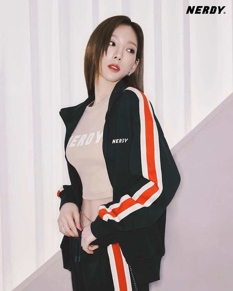 Taeyeon for NERDY 2022 FW Collection documents 11