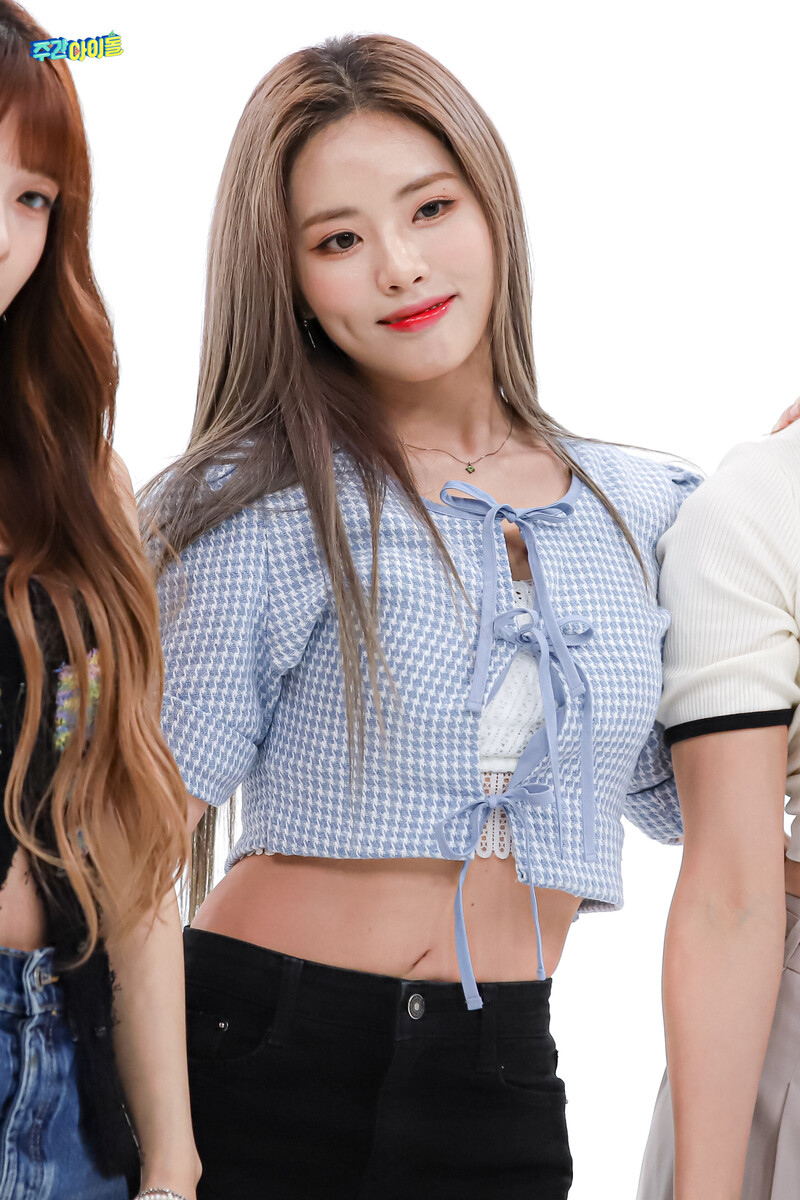 220628 MBC Naver - fromis_9 at Weekly Idol documents 21