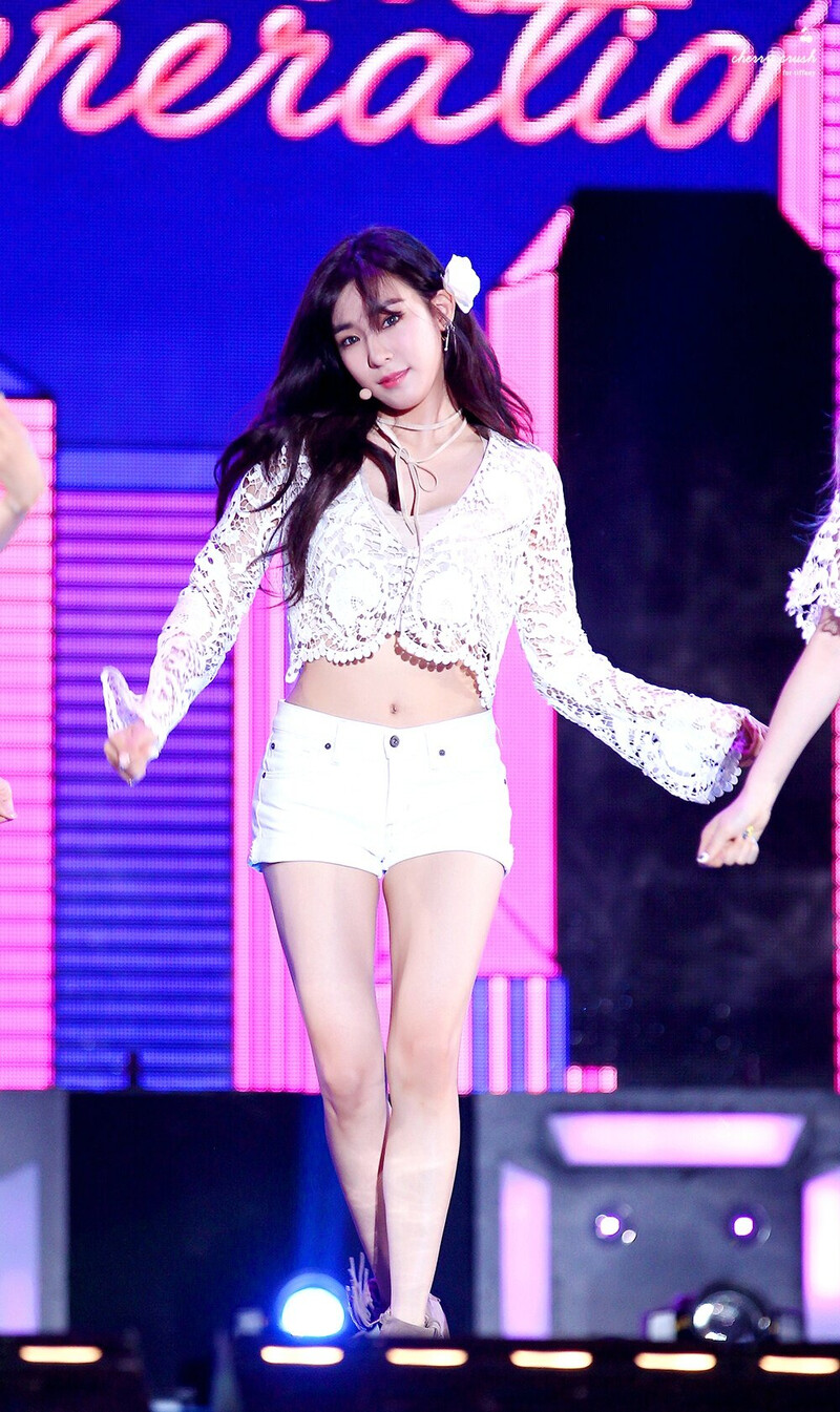 150727 Girls' Generation Tiffany at MBC Music Core USF 2015 documents 3