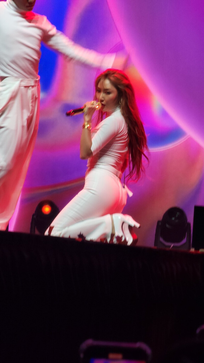 231110 HWASA at Korea Spotlight in Dubai documents 8