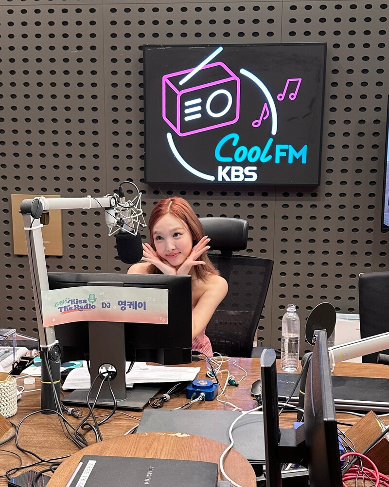 240619 - Kiss the Radio Instagram Update with NAYEON n Young K documents 10