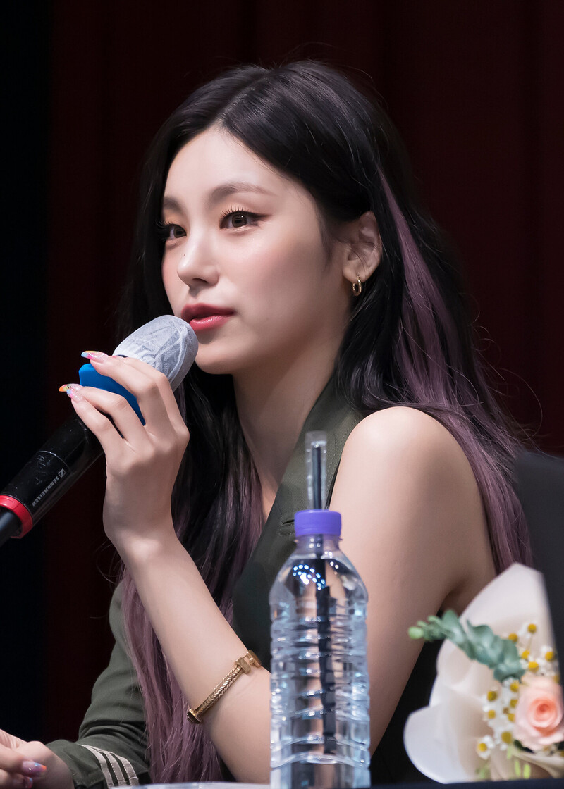 220720 ITZY Yeji - Fansign Event documents 2