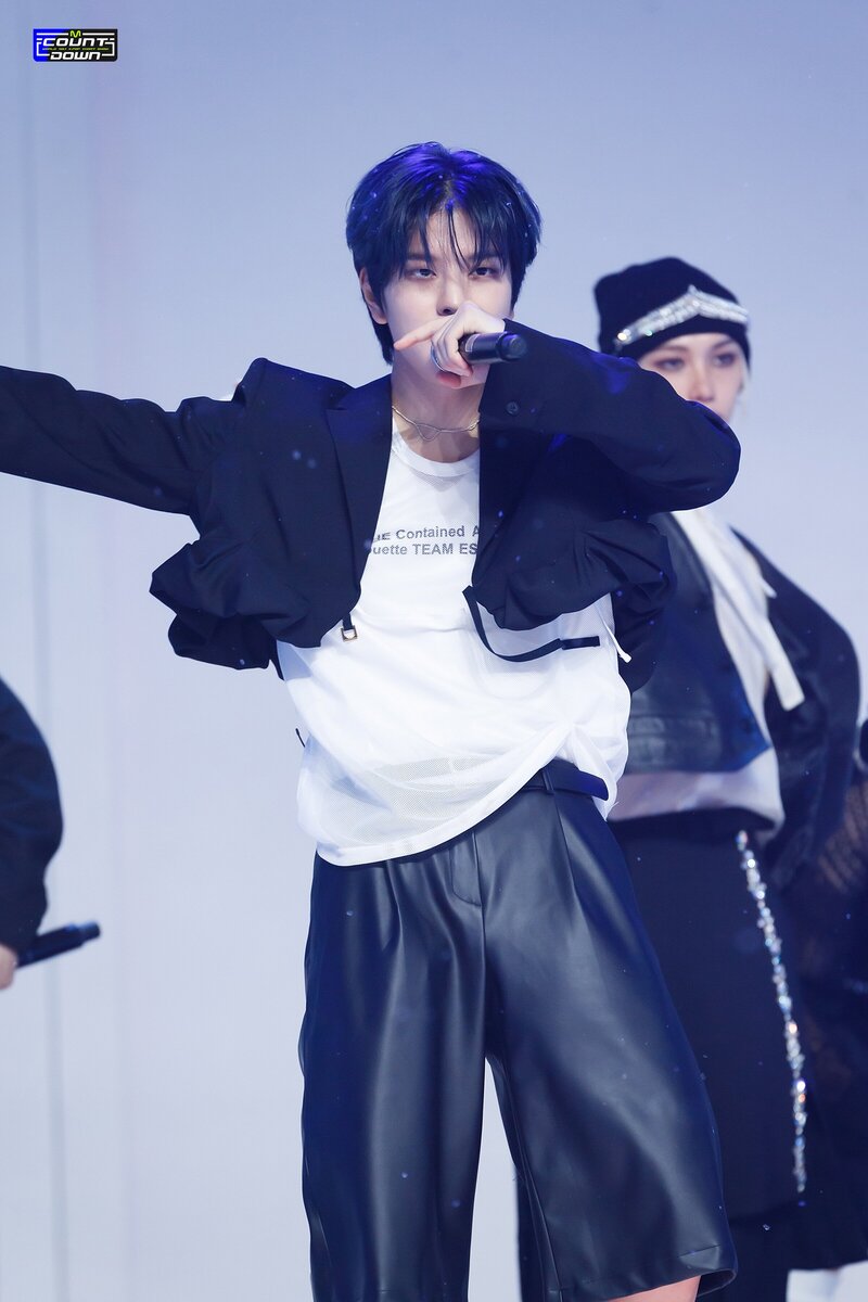 231116 Stray Kids Seungmin - 'ROCK-STAR' at M Countdown documents 8