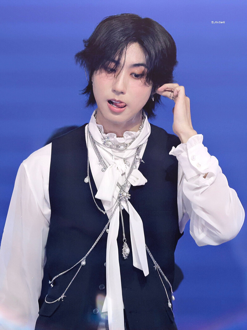 240602 Stray Kids Han at K-Wave Concert Inkigayo documents 5