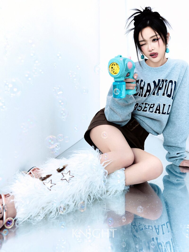 WJSN Xuan Yi for KNIGHT Magazine January 2023 Issue documents 11
