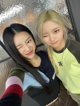 230221 FIFTY FIFTY Twitter Update - Sio & Keena