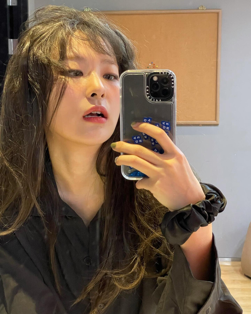 210828 Red Velvet Seulgi Instagram Update documents 6