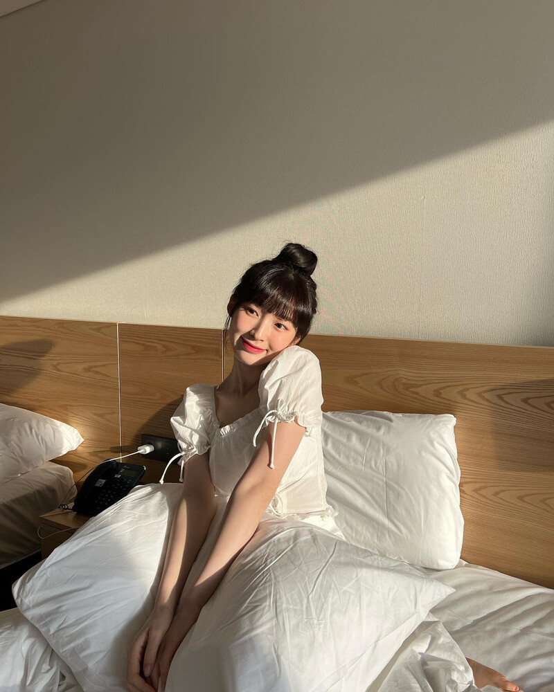 230519 OH MY GIRL Arin Instagram Update documents 2