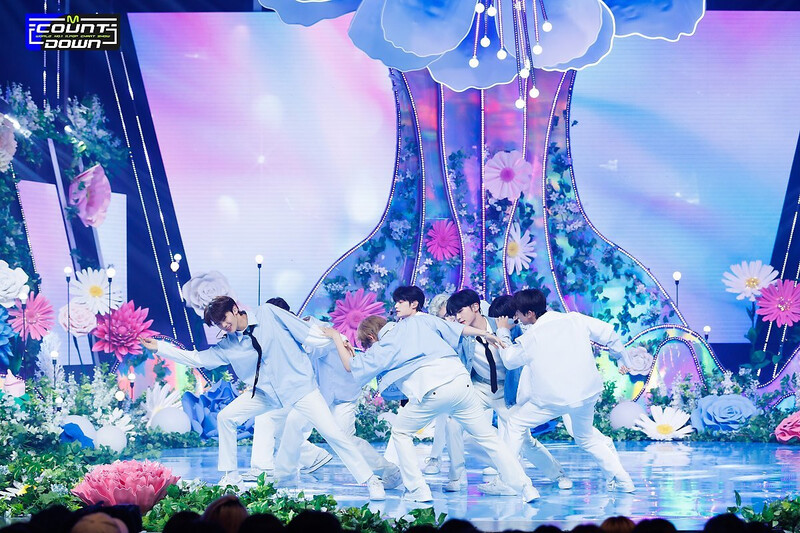 230713 ZEROBASEONE - 'In Bloom' at M COUNTDOWN documents 5