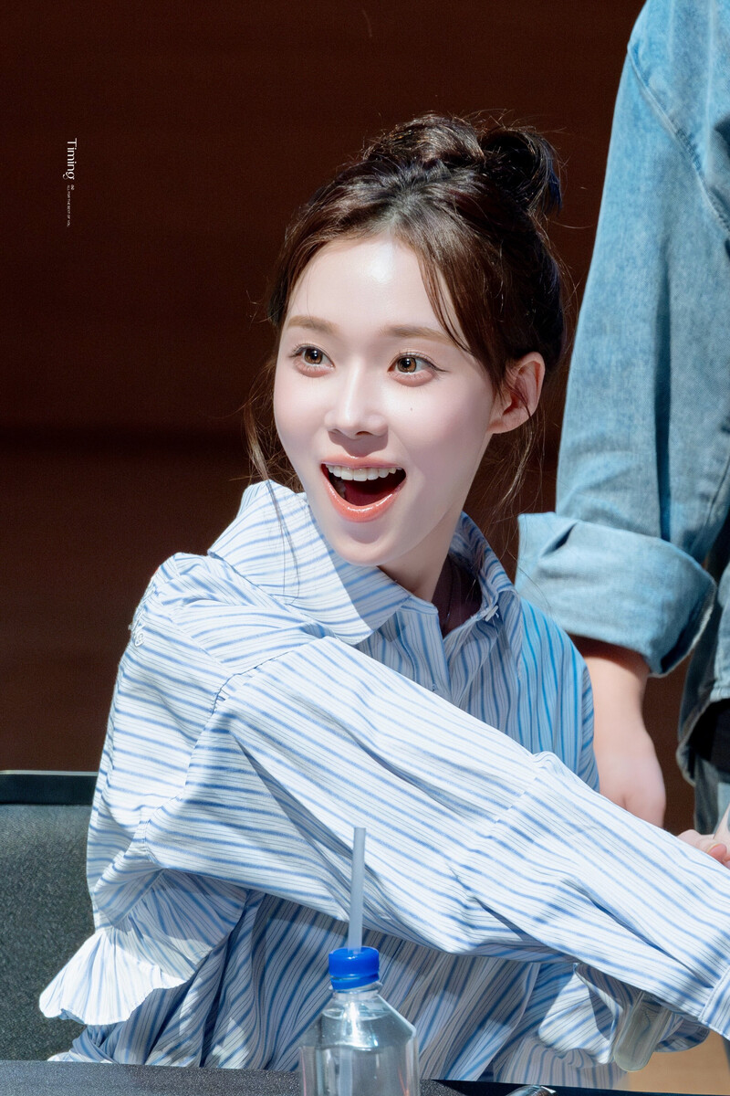 240116 aespa WINTER - CHILLIN Fansign Event in Taipei documents 25