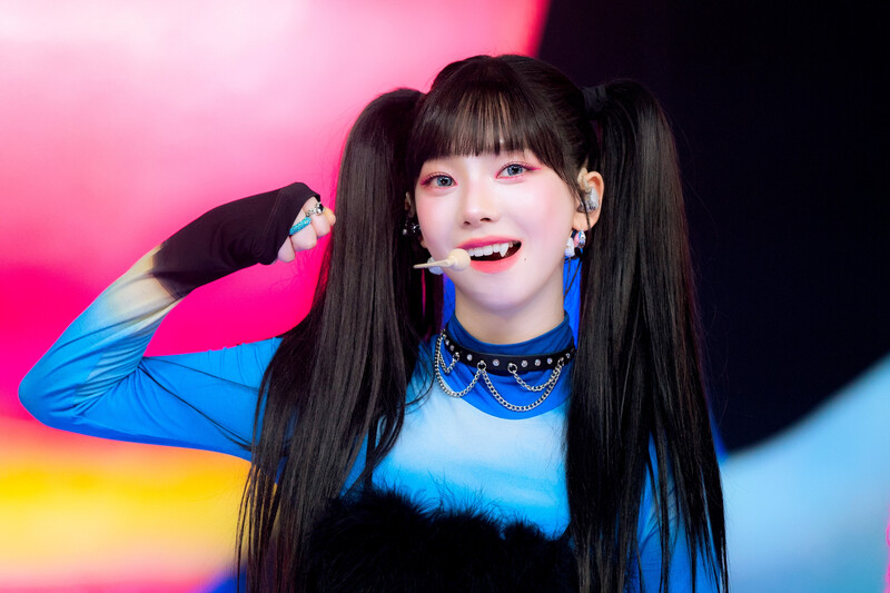 240519 aespa Karina - 'Supernova' at Inkigayo documents 2