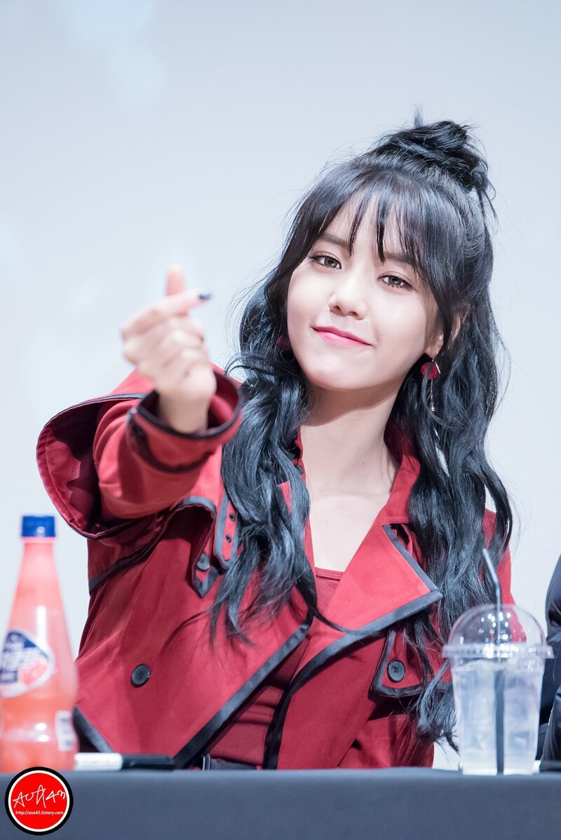 170112 AOA Hyejeong at Angel's Knock Fansign documents 4