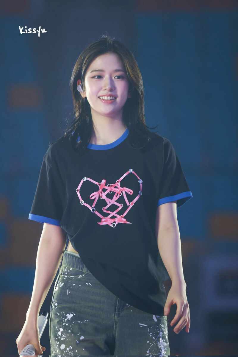 240810 IVE Yujin - 1st World Tour ‘Show What I Have’ in Seoul Day 1 documents 20