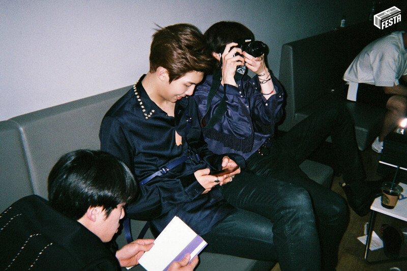 BTS EXHIBITION Film Camera Photo (B side ver.) documents 6