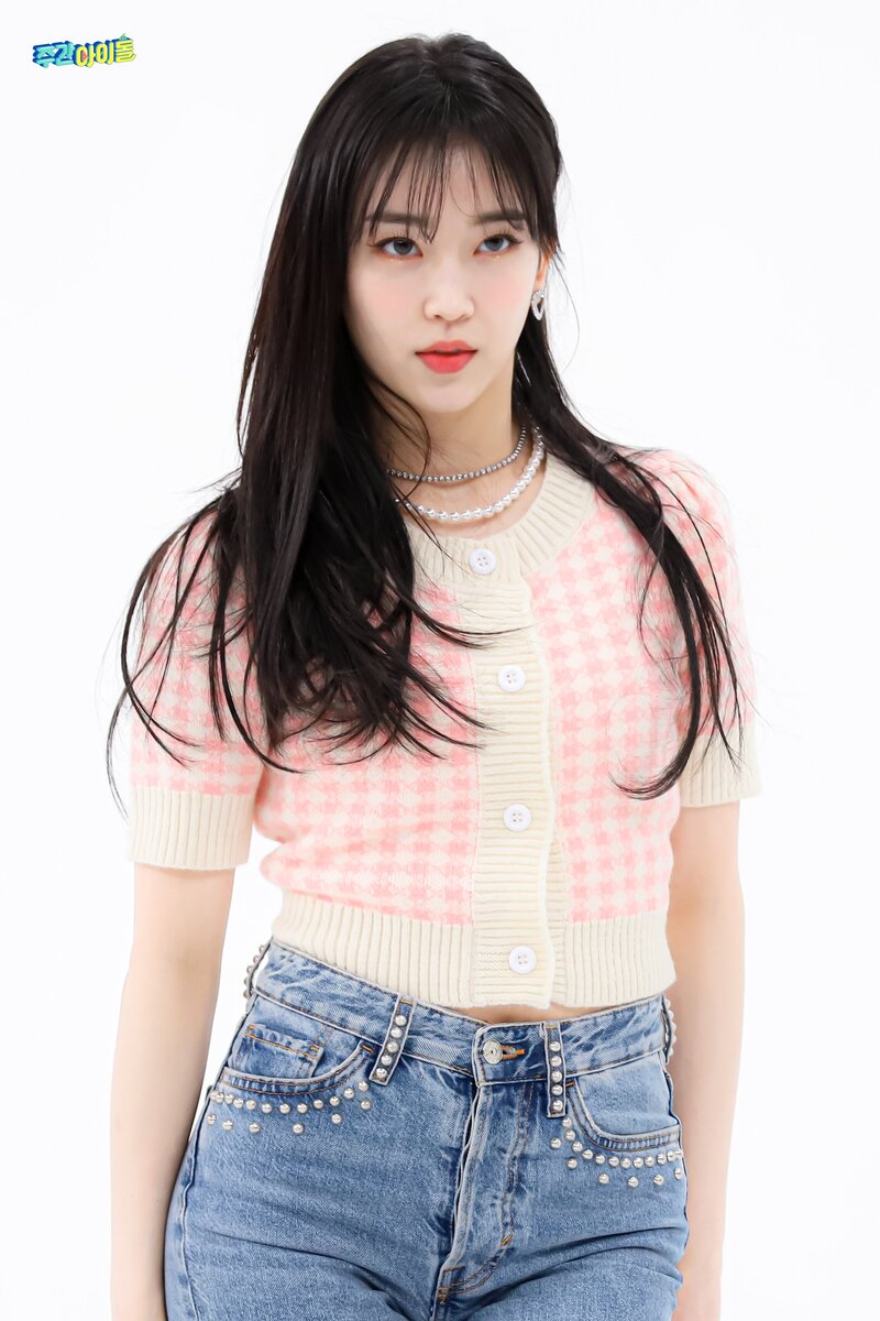 220301 MBC Naver - STAYC at Weekly Idol documents 8