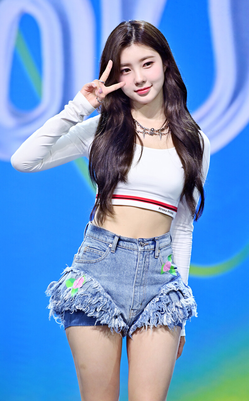 220620 Kep1er Dayeon - 2nd Mini Album 'DOUBLAST' Press Showcase | kpopping