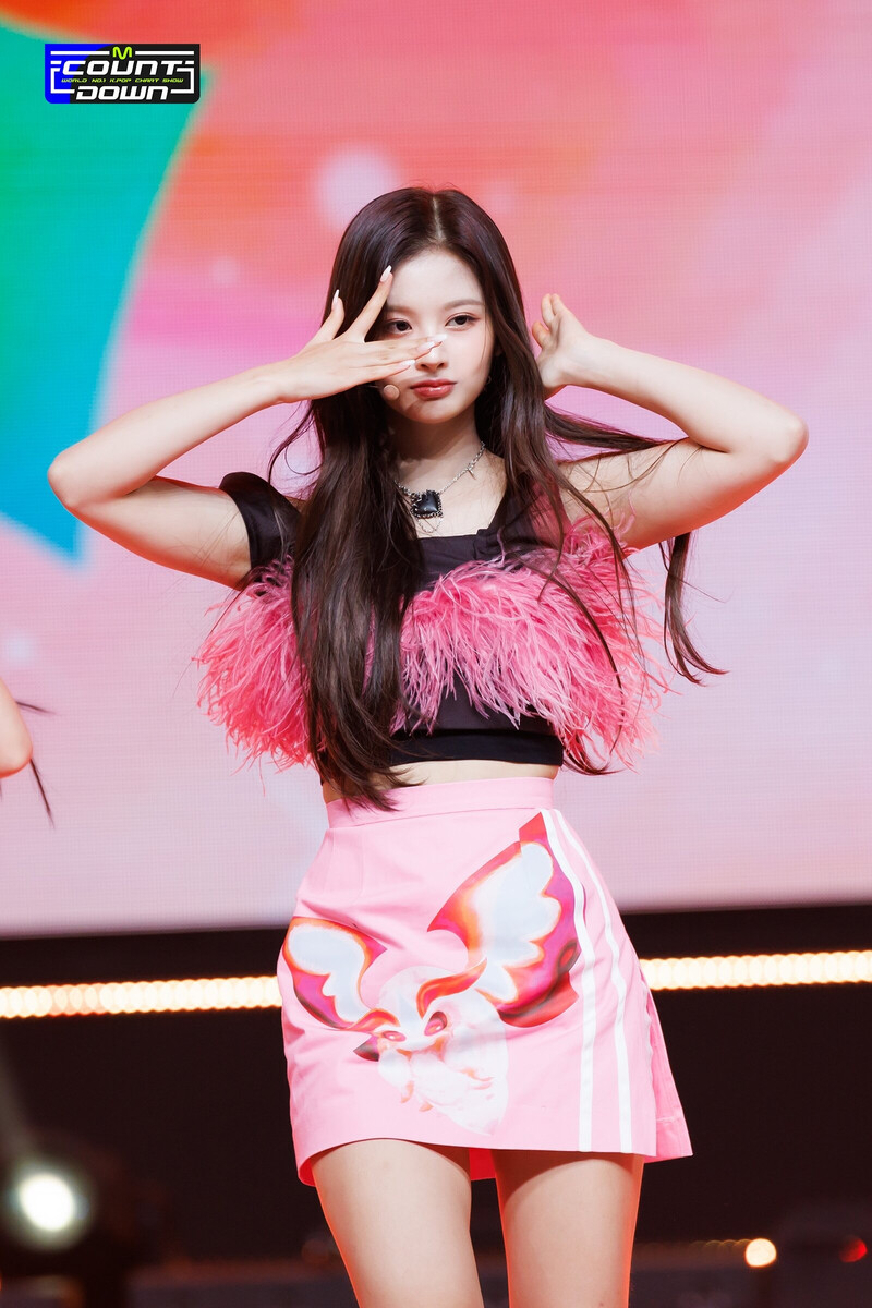 221006 NMIXX Sullyoon - 'DICE' at M COUNTDOWN documents 3