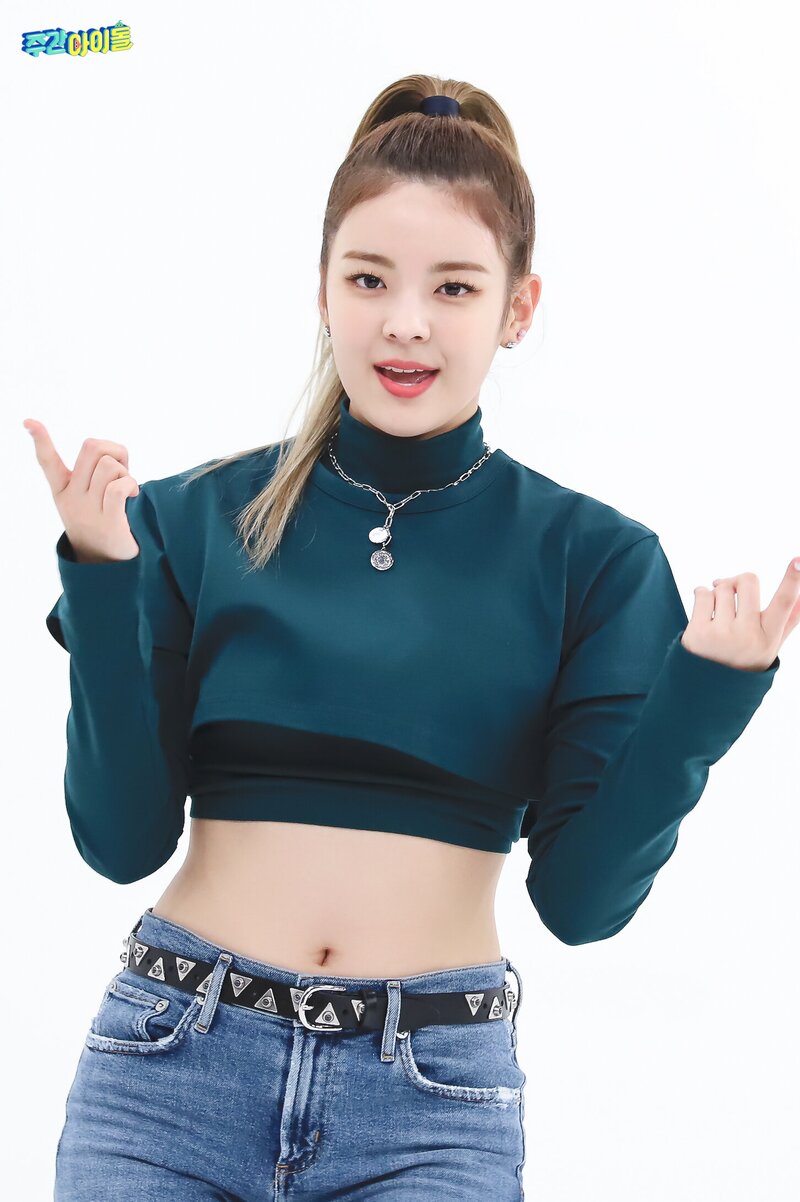 210929 MBC Naver Post - ITZY at Weekly Idol documents 22
