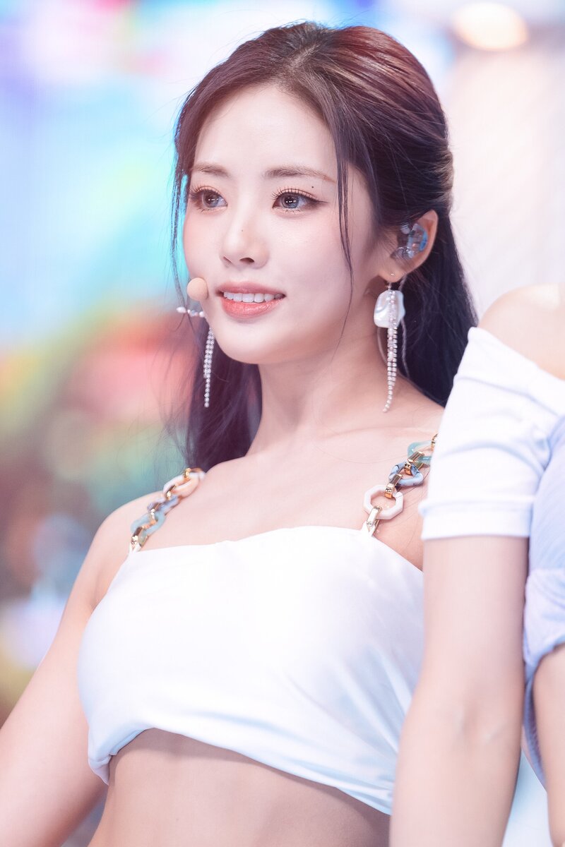 220703 fromis_9 Jiwon - 'Stay This Way' at Inkigayo documents 9