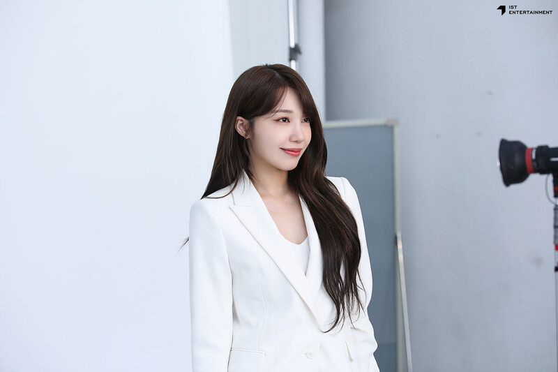 230622 IST Naver post -EUNJI behind the scenes of 'Atflee' commercial documents 13