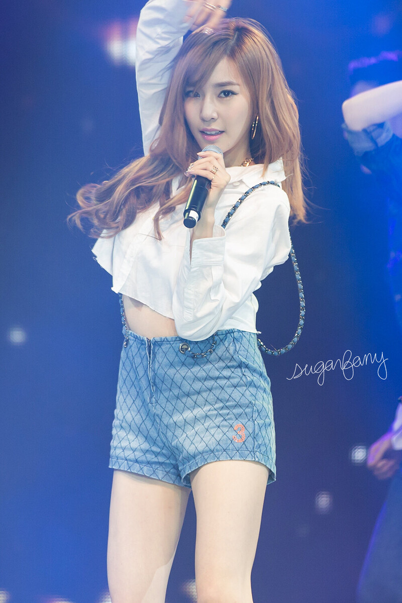 141007 Girls' Generation Tiffany at WAPOP Concert documents 1